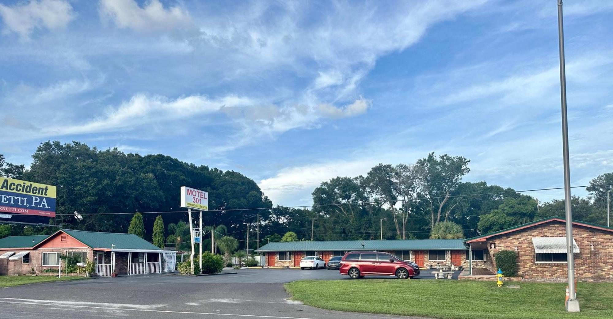 Motel 301 Orient Park Zewnętrze zdjęcie